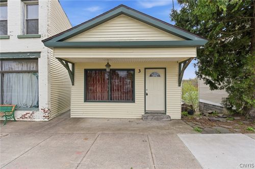 3 S Jefferson St, Pulaski, NY, 13142-4712 | Card Image