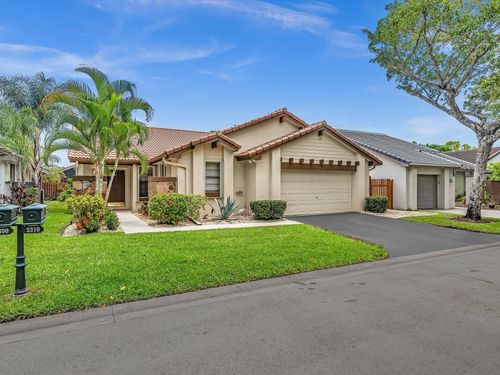 2310 Dover, Weston, FL, 33326-2324 | Card Image