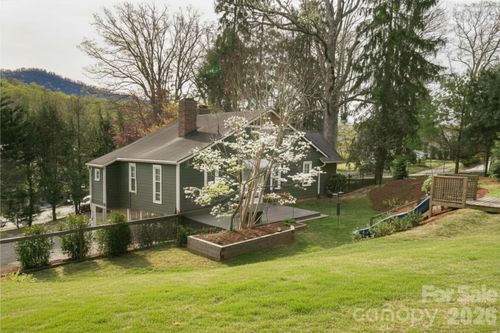 1 Ridgefield Pl, Biltmore Forest, NC, 28803-3019 | Card Image