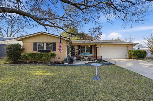 6209 May Dr, Waco, TX, 76710-5643 | Card Image