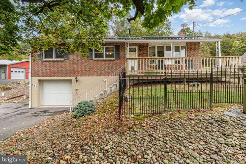 685 Dry Valley Rd, LEWISTOWN, PA, 17044-9540 | Card Image