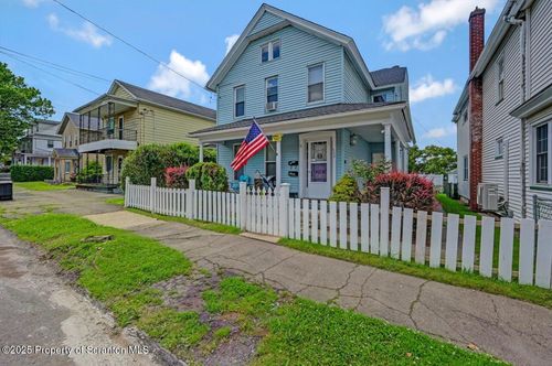 530 Hickory St, Scranton, PA, 18505-3298 | Card Image