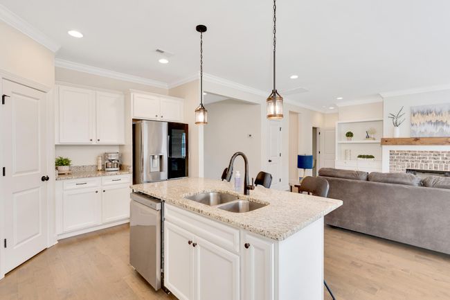 Kitchen island | Image 10