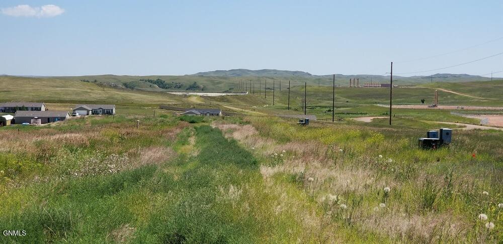 Land in Watford City 4
