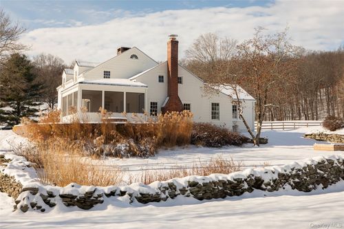 745 Hollow Rd, Staatsburg, NY, 12580-6327 | Card Image