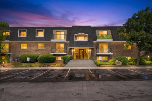 1g-3850 S Parkway Dr, Northbrook, IL, 60062-7223 | Card Image