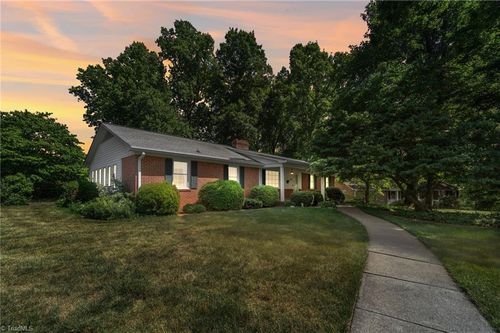 3533 Woodmere Pl, Winston-Salem, NC, 27106-4749 | Card Image