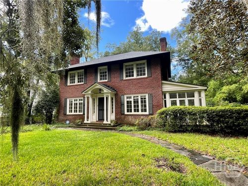 315 E 45th St, Savannah, GA, 31405-2217 | Card Image