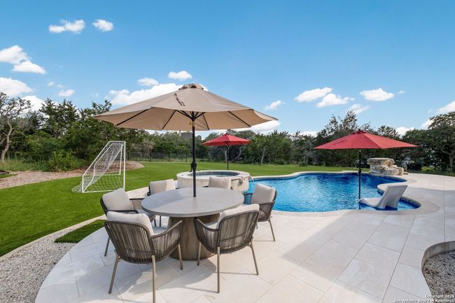 215 Madrone Trl, House other with 6 bedrooms, 6 bathrooms and null parking in Boerne TX | Image 43