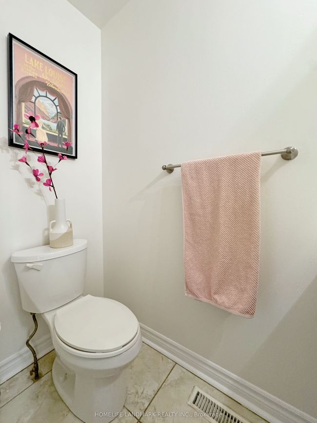 1 - 900 Central Park Dr, Condo with 3 bedrooms, 3 bathrooms and 1 parking in Brampton ON | Image 10