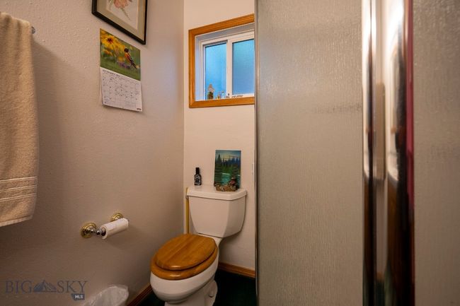 1077 Us Highway 89 S, House other with 3 bedrooms, 3 bathrooms and null parking in Gardiner MT | Image 34
