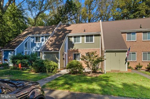 1403 Greenmont Ct, RESTON, VA, 20190-4041 | Card Image