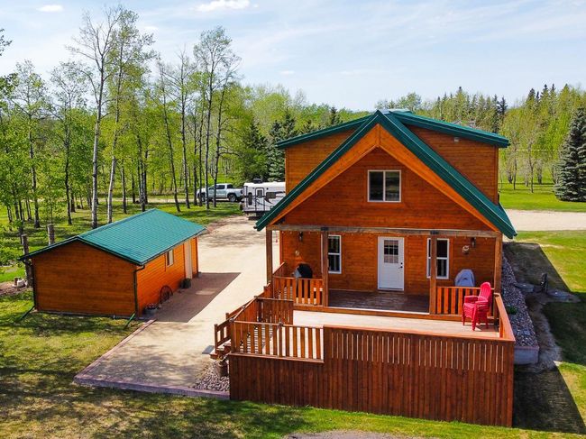 20133 Twp Rd 832, House other with 3 bedrooms, 2 bathrooms and null parking in St Isidore AB | Image 29