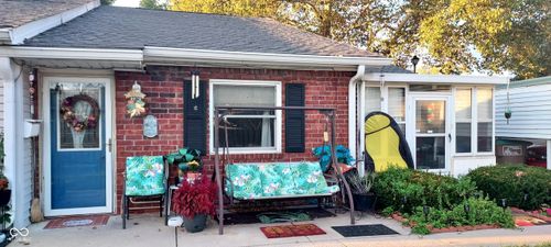 2883 Two Worlds Dr, Columbus, IN, 47201-3763 | Card Image