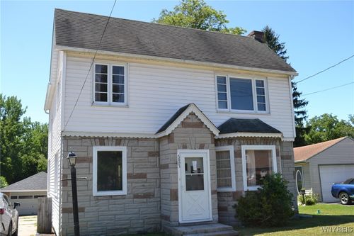 3663 Seneca St, West Seneca, NY, 14224-3452 | Card Image