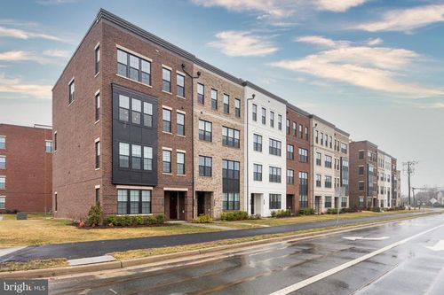 43529 Old Ryan Rd, BRAMBLETON, VA, 20148-7739 | Card Image