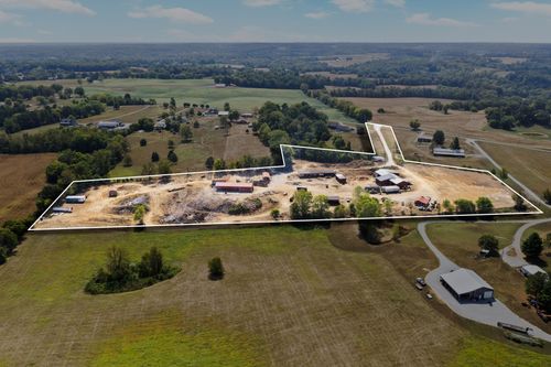 3435 Burgess Gower Rd, Cedar Hill, TN, 37032-5558 | Card Image