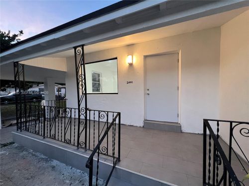 1-2441 Nw 32nd St, Miami, FL, 33142-5849 | Card Image