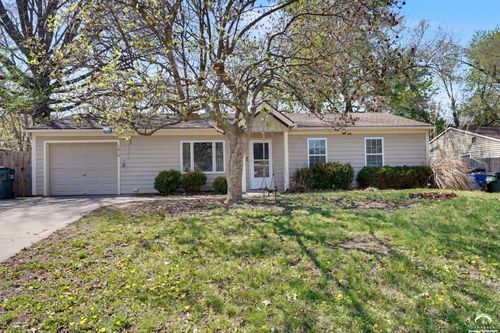 1813 Miller Dr, Lawrence, KS, 66044-4353 | Card Image