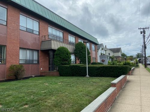 28 Millburn Ave, Springfield, NJ, 07081-1039 | Card Image