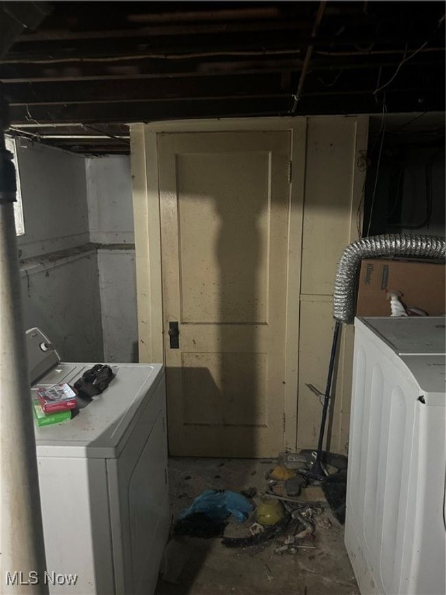 Washroom featuring laundry area and washer / clothes dryer | Image 15