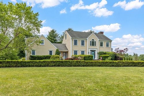 17 Maplewood Dr, Hanover, MA, 02339-1926 | Card Image