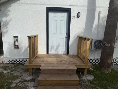 21-4605 N Hubert Ave, TAMPA, FL, 33614-7656 | Card Image