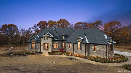 1597 Vista Dr, Oakland, MI, 48363-2755 | Card Image