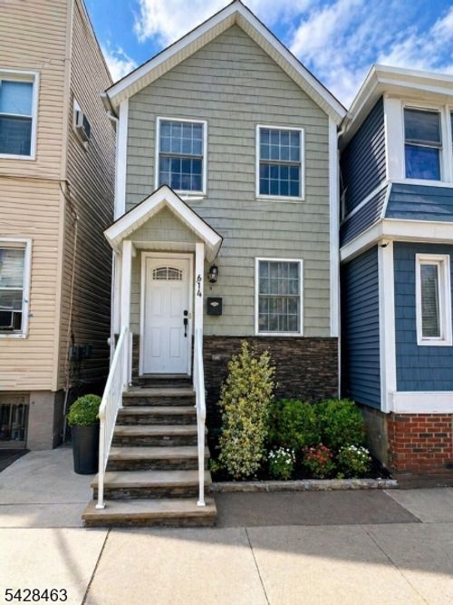 614 4th Ave, Elizabeth, NJ, 07202-3716 | Card Image