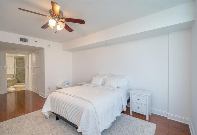 APT-1603N - 2641 N Flamingo Rd, Condo with 2 bedrooms, 2 bathrooms and null parking in Sunrise FL | Image 51
