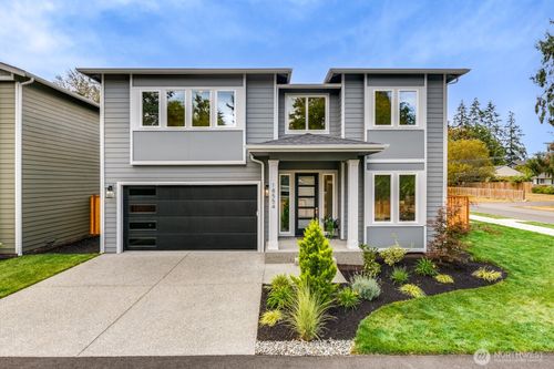 18554 Stone Ave N, Shoreline, WA, 98133-4014 | Card Image