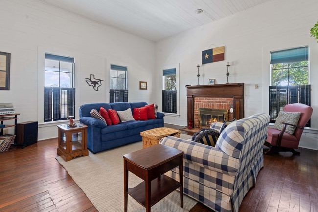 176 Cedar Creek Cir, Home with 5 bedrooms, 7 bathrooms and null parking in Cedar Creek TX | Image 24