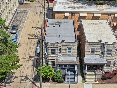 212 Marion St, Oak Park, IL, 60302-4530 | Card Image