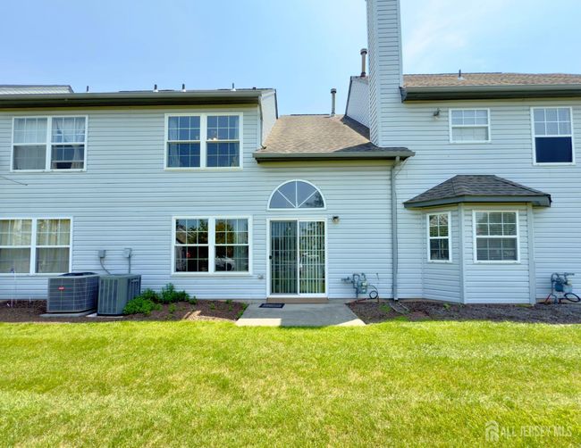 67 Nova Dr, Townhouse with 2 bedrooms, 3 bathrooms and null parking in Piscataway NJ | Image 16