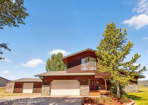 92 Moose Manor Ln, Afton, WY, 83110-7707 | Card Image