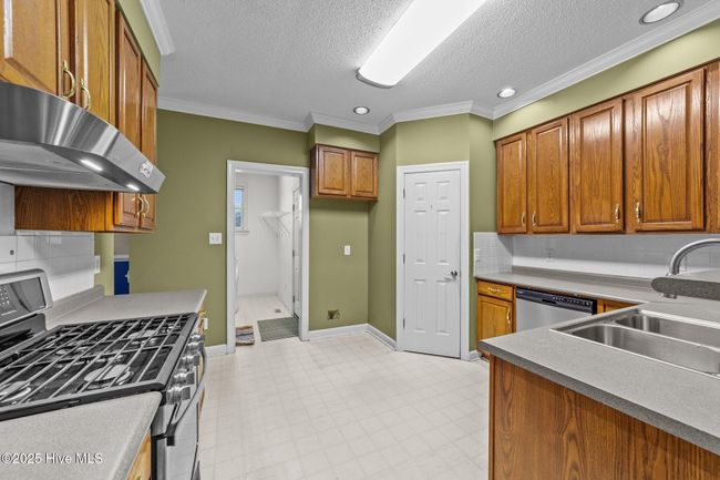 104 Duba Ct, House other with 3 bedrooms, 2 bathrooms and 6 parking in Clayton NC | Image 14