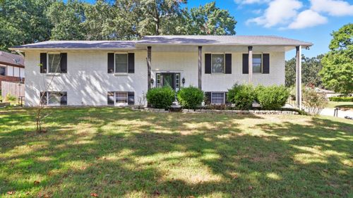 1157 Chateau Dr, West Plains, MO, 65775-1901 | Card Image