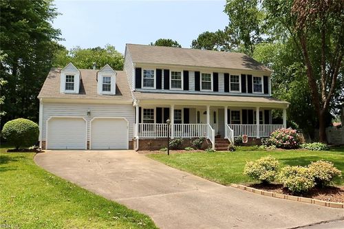 348 Barcelona Dr, Chesapeake, VA, 23322-8012 | Card Image