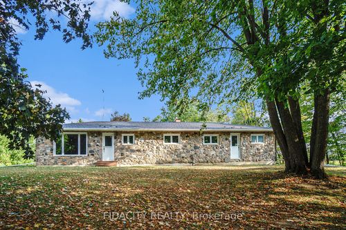 1910 Beach Rd, Oxford Mills, ON, K0G1S0 | Card Image