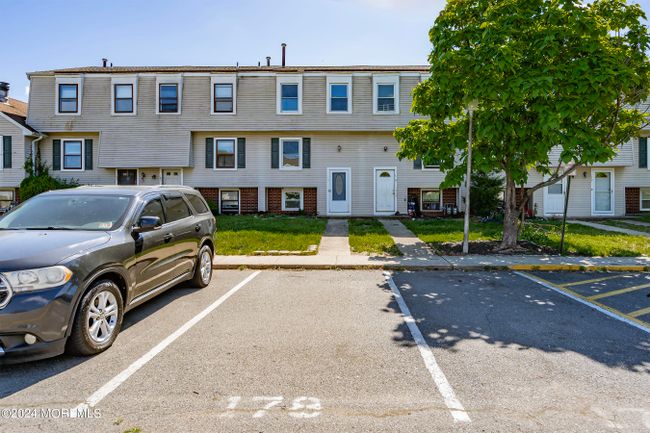 178 Sawmill Road, Condo with 2 bedrooms, 1 bathrooms and 2 parking in Brick NJ | Image 2