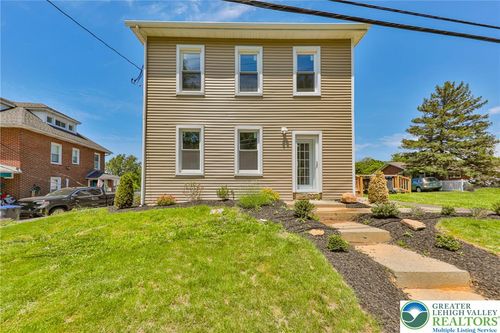 1113 E Emmaus Ave, Allentown, PA, 18103-5929 | Card Image