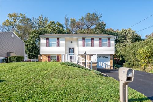 181 Eleanor Dr, Latrobe, PA, 15650-9140 | Card Image