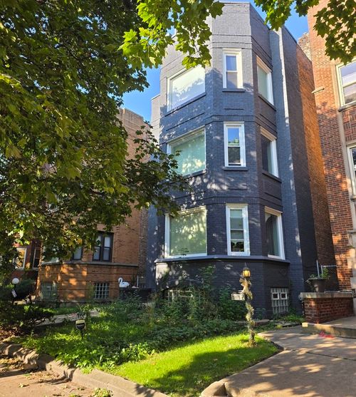 8146 Langley Ave, Chicago, IL, 60619-5019 | Card Image