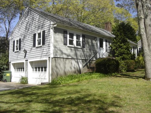 2 Zephyr Dr, Yarmouth Port, MA, 02675-2371 | Card Image