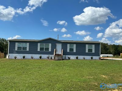 297 County Road 547, Home with 3 bedrooms, 2 bathrooms and null parking in Rogersville AL | Image 1