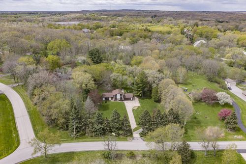 W296N575 Bryn Drive, DELAFIELD, WI, 53188 | Card Image