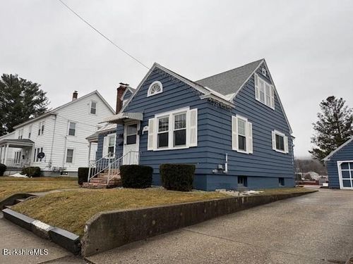 84 N Summer St, Adams, MA, 01220-1565 | Card Image
