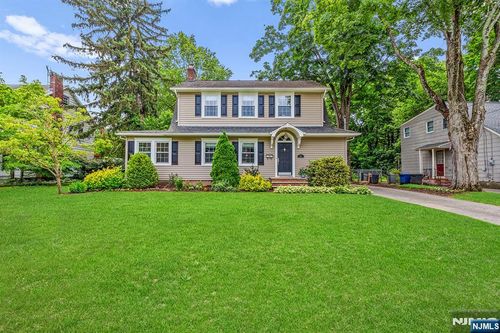 25 Park Ave, Pompton Plains, NJ, 07444-2011 | Card Image