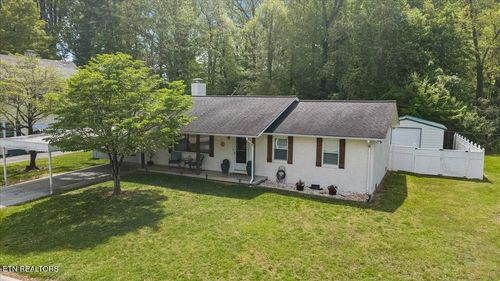 111 W Fir St, La Follette, TN, 37766-3550 | Card Image
