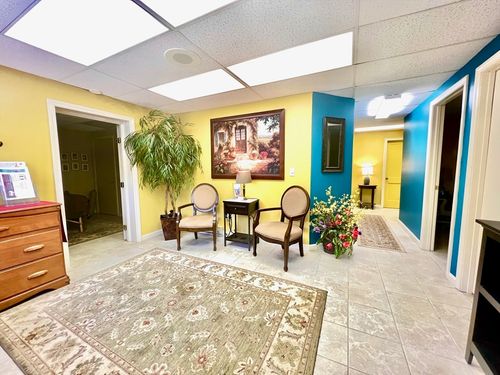 100 Worcester Rd, Charlton, MA, 01507-1242 | Card Image